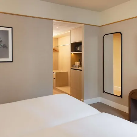 Nh Belfort Hotel 4*