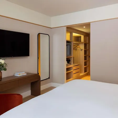 Nh Collection Hotel