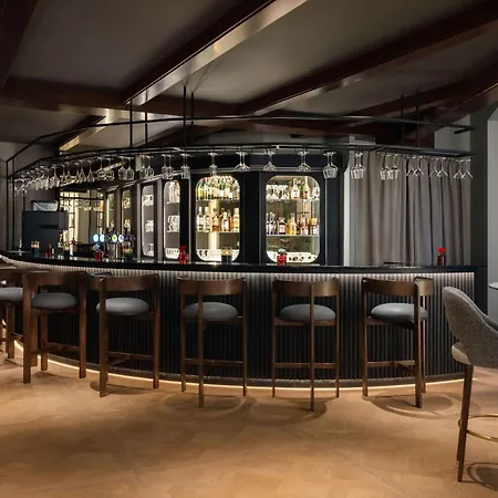 Nh Belfort Hotel 4*