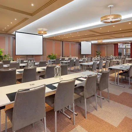 Nh Belfort Hotel 4*