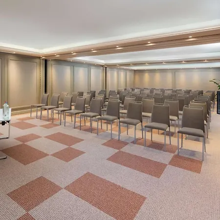 Nh Collection Hotel 4*