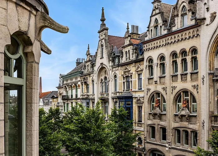 Nh Collection Готель