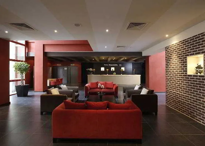 Nh Collection Hotell 4*